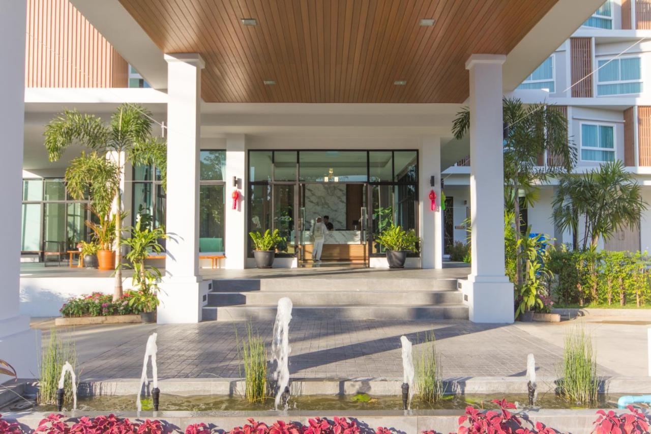 Donchan Grand Hotel Chiang Mai Exterior foto